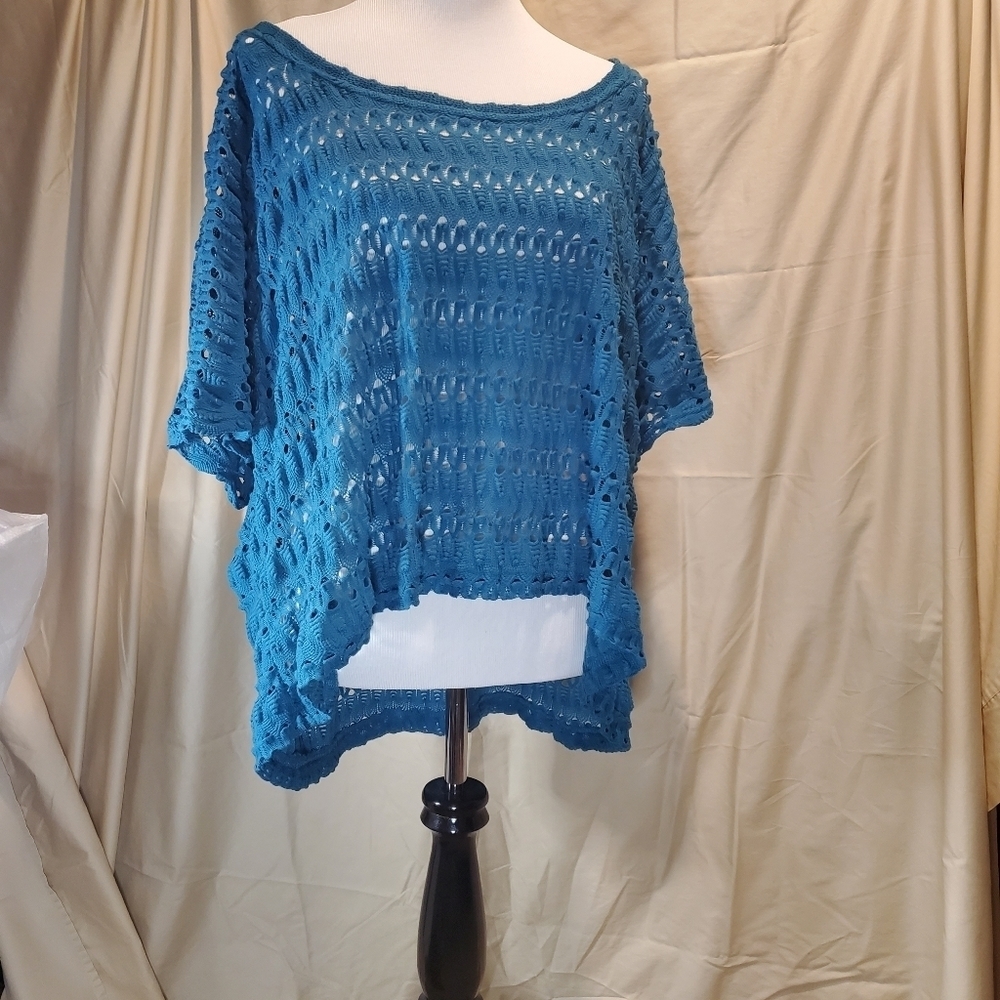 Sanctuary Aqua Top w/Swoop Neck Size Large